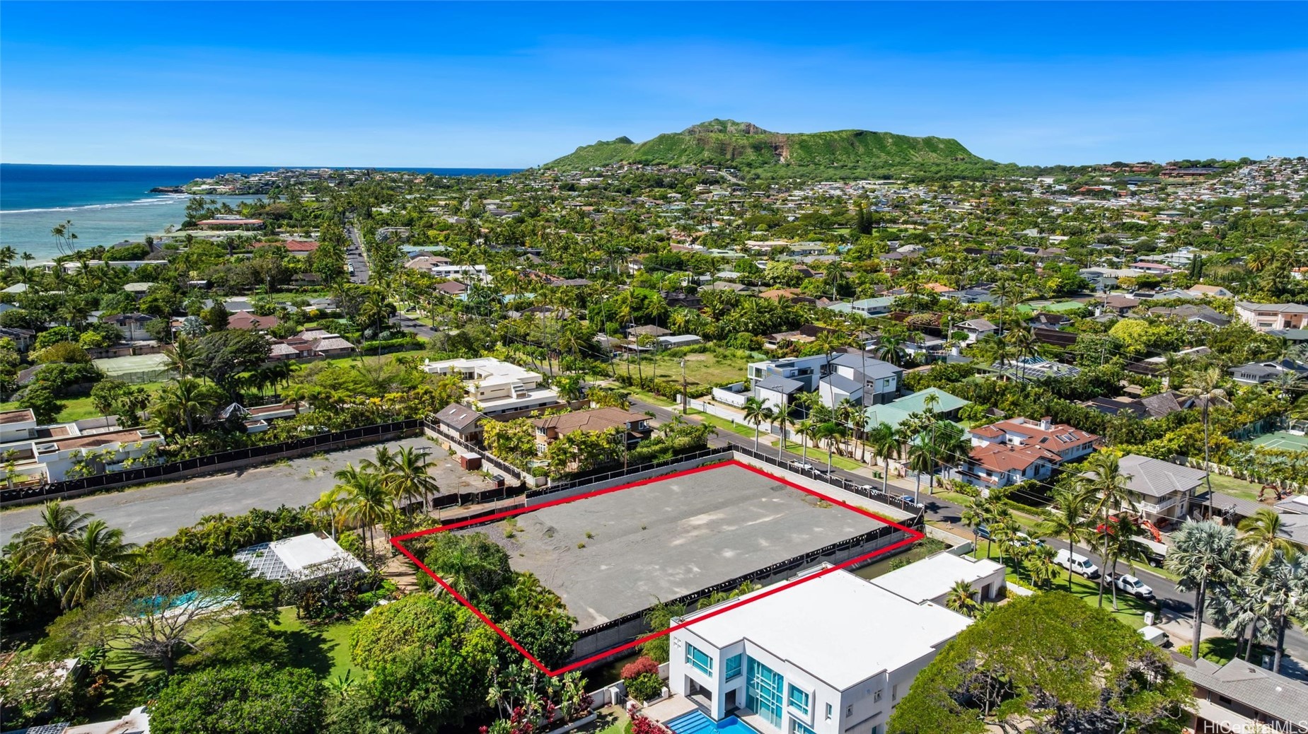4775 Kahala Avenue Property Photo 9