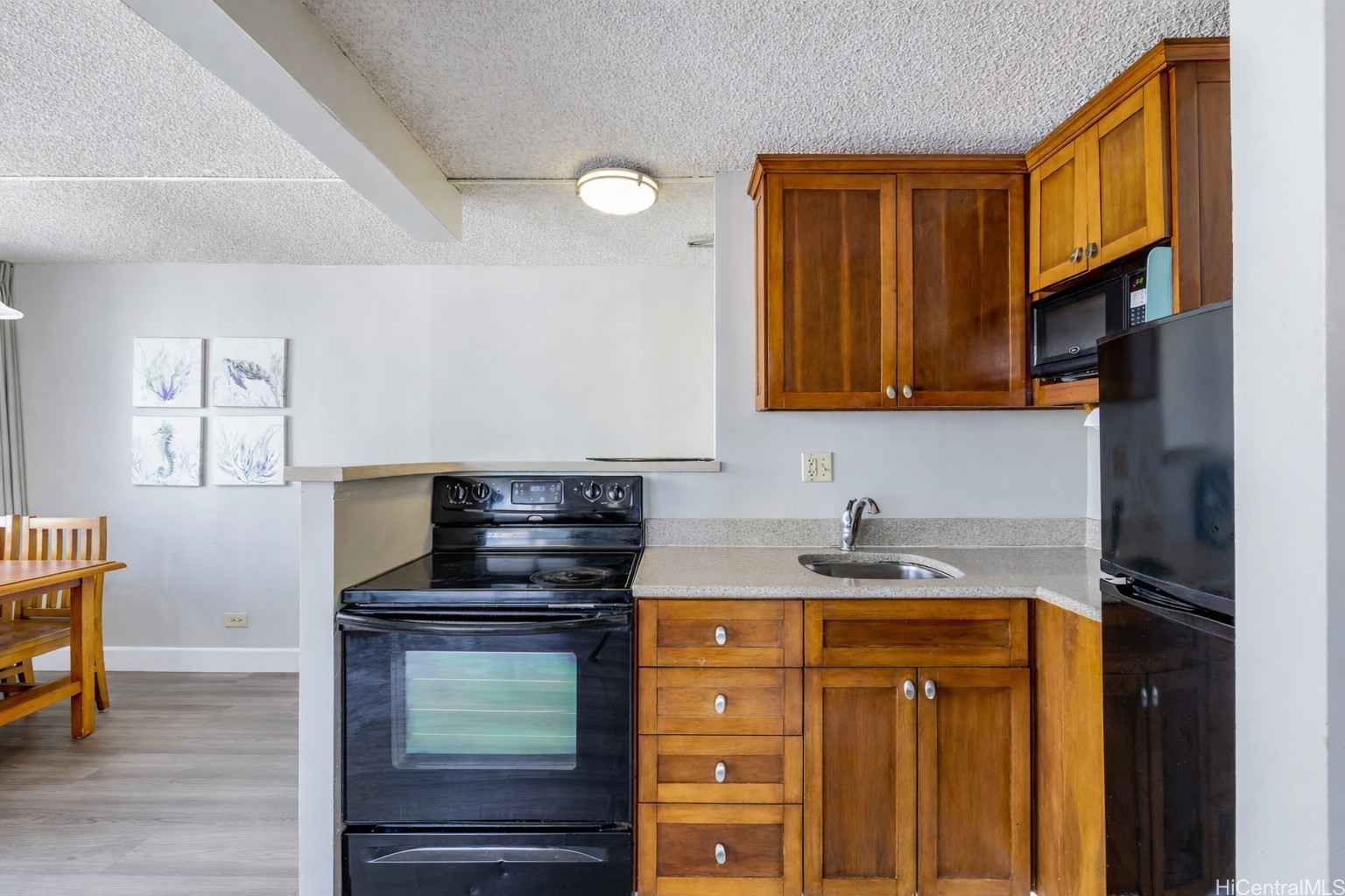 2427 Kuhio Avenue 1006 Property Photo 7