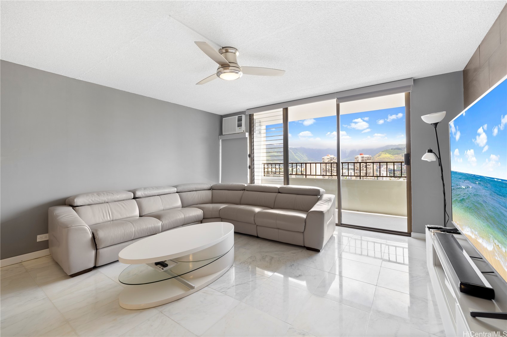 2240 Kuhio Avenue 3201 Property Photo 5