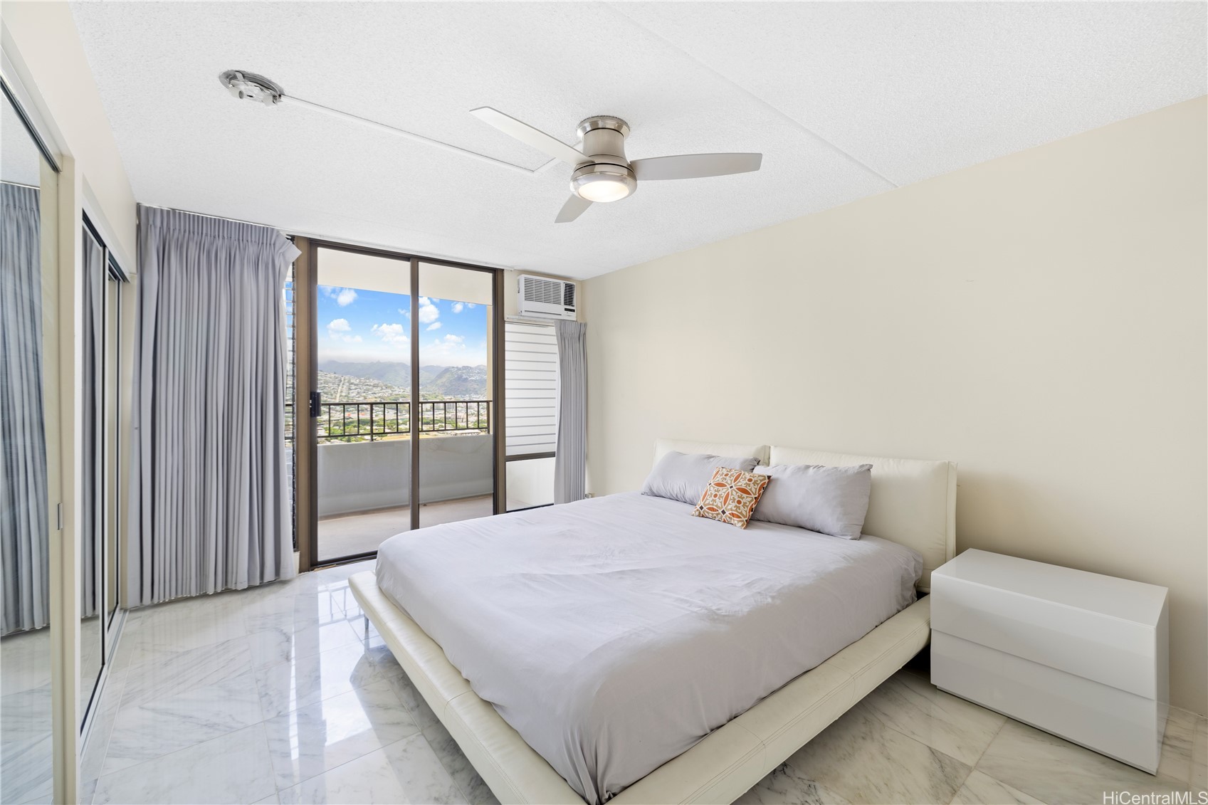 2240 Kuhio Avenue 3201 Property Photo 14