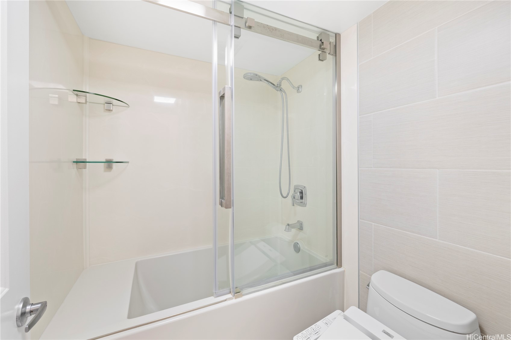 2240 Kuhio Avenue 3201 Property Photo 17