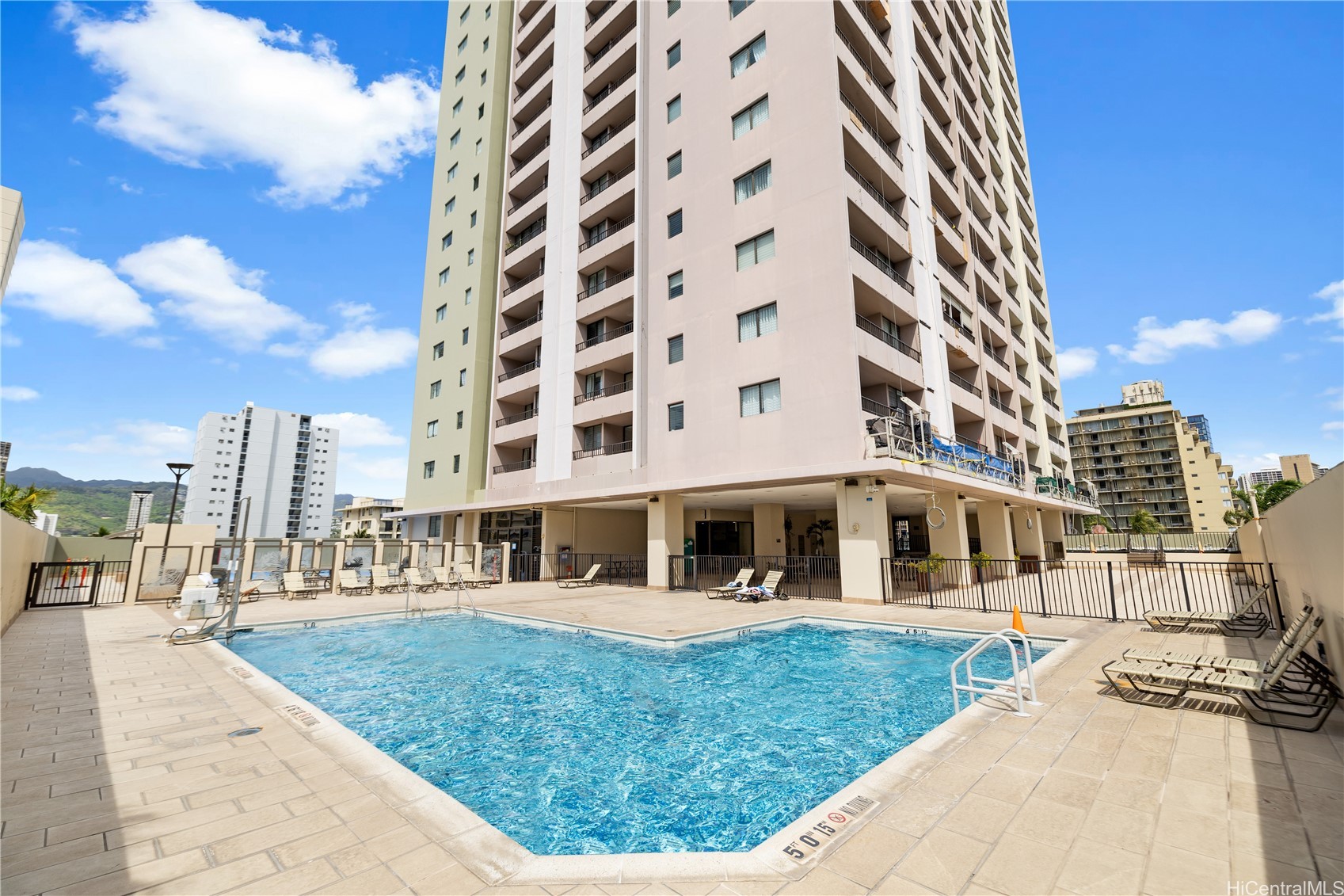 2240 Kuhio Avenue 3201 Property Photo 19