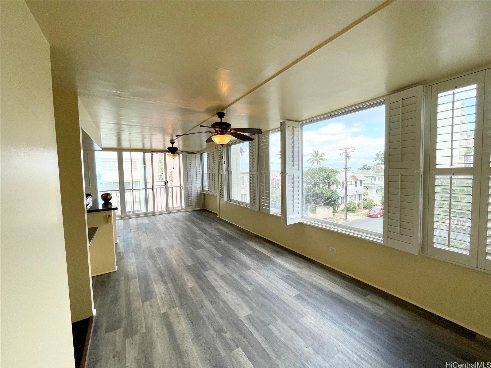 2801 Coconut Avenue 3h Property Photo 2