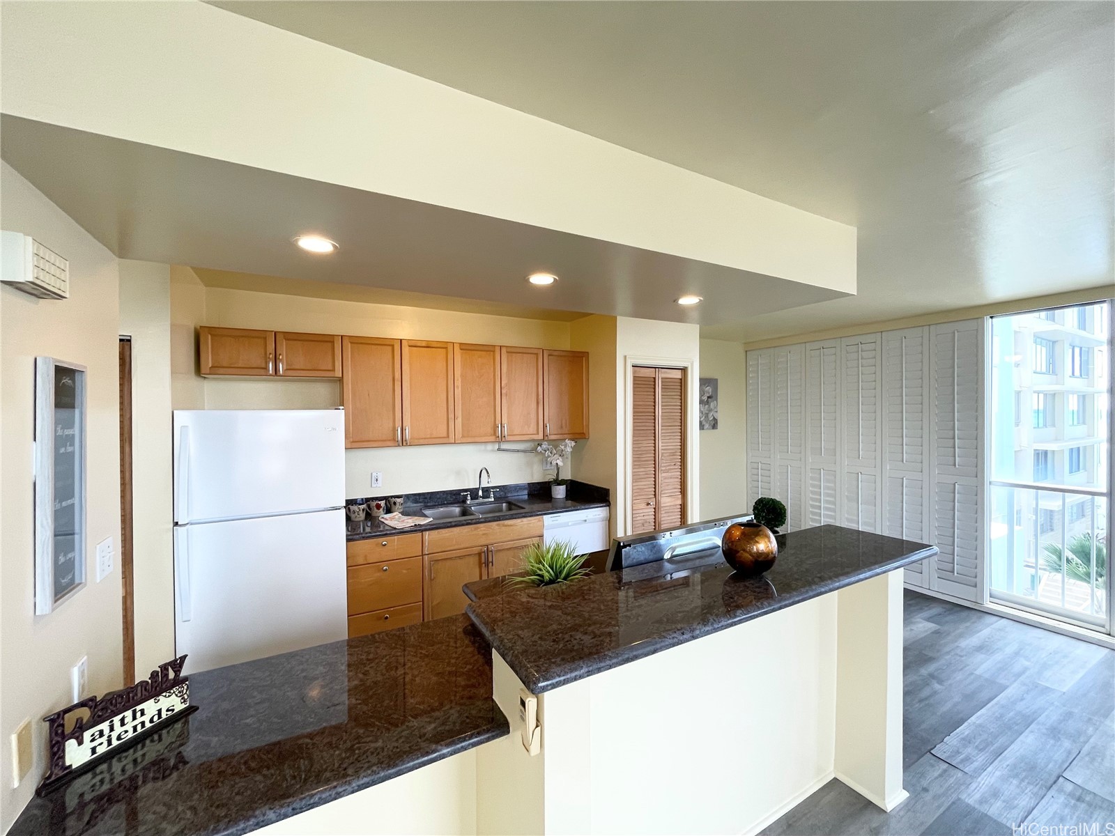 2801 Coconut Avenue 3h Property Photo 6