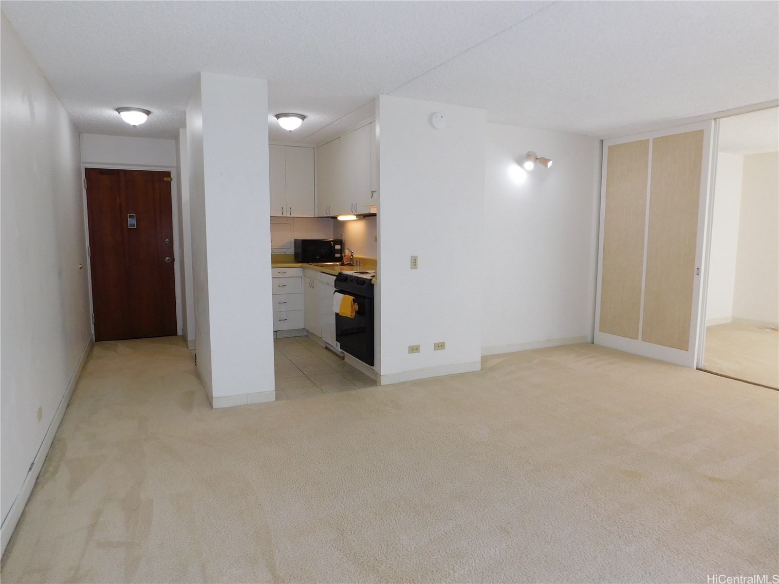 710 Lunalilo Street 301 Property Photo 8