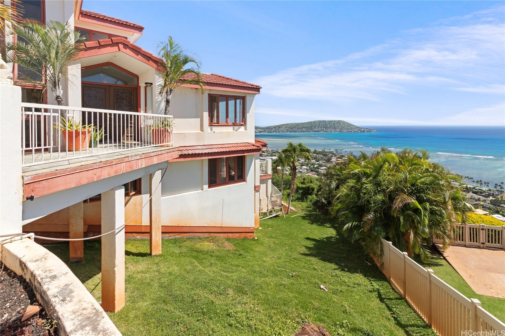 483 Maono Loop Property Photo 22