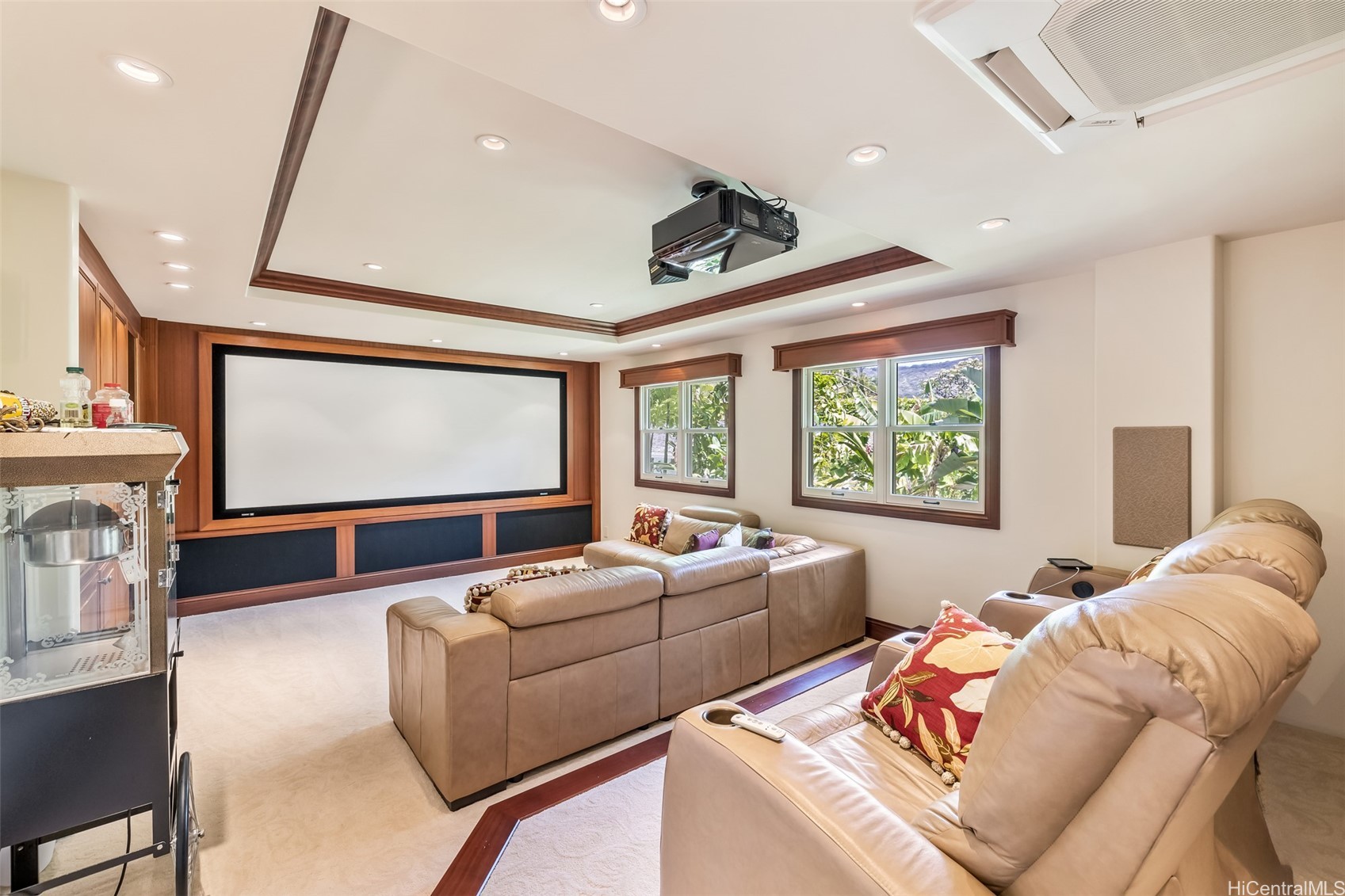 255 & 257 Portlock Road Property Photo 12