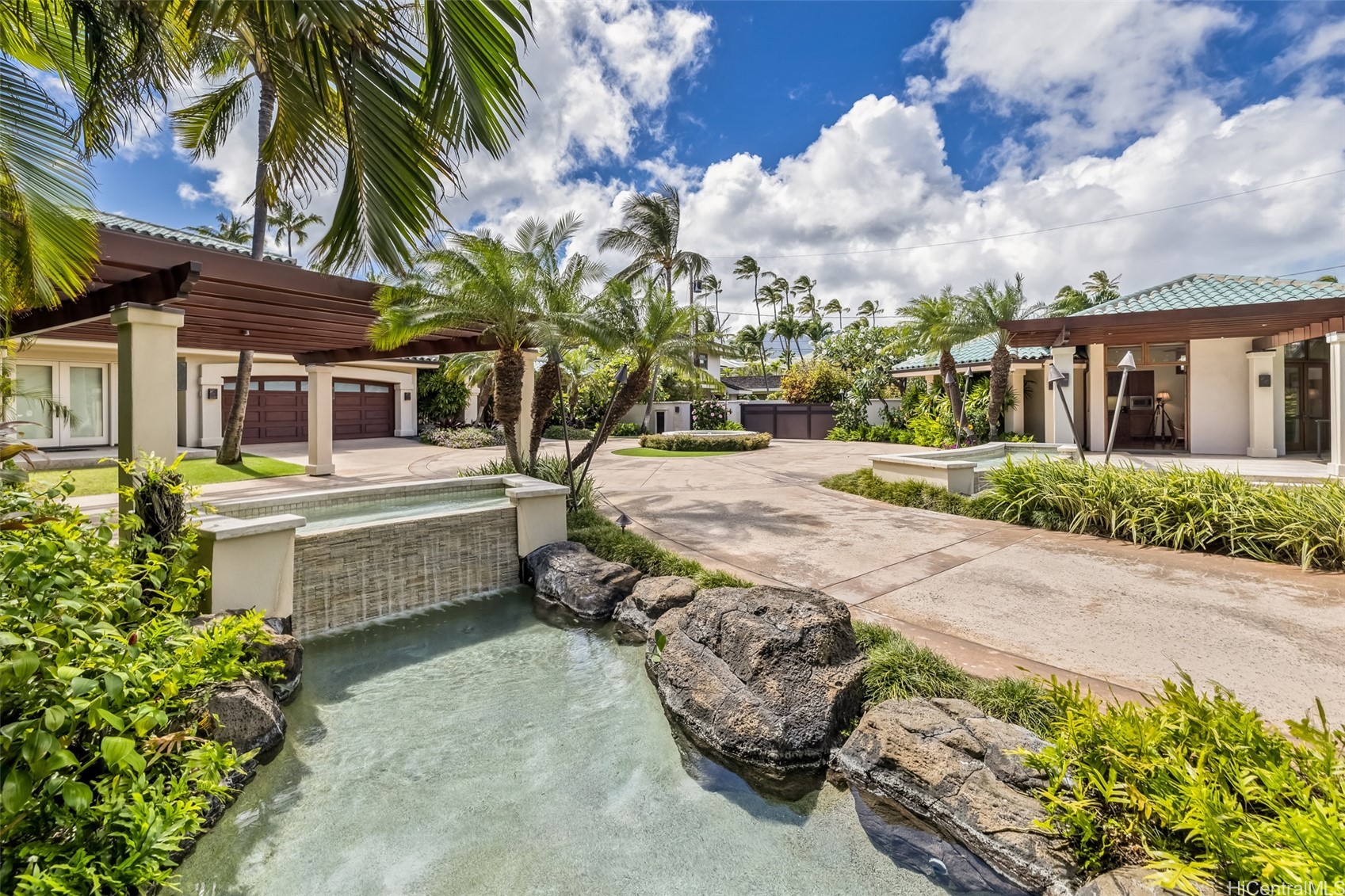 255 & 257 Portlock Road Property Photo 16
