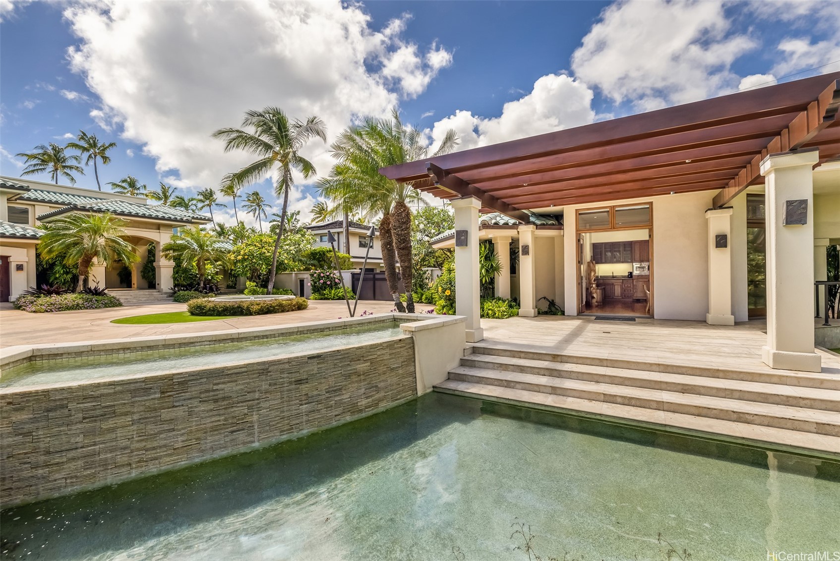 255 & 257 Portlock Road Property Photo 17