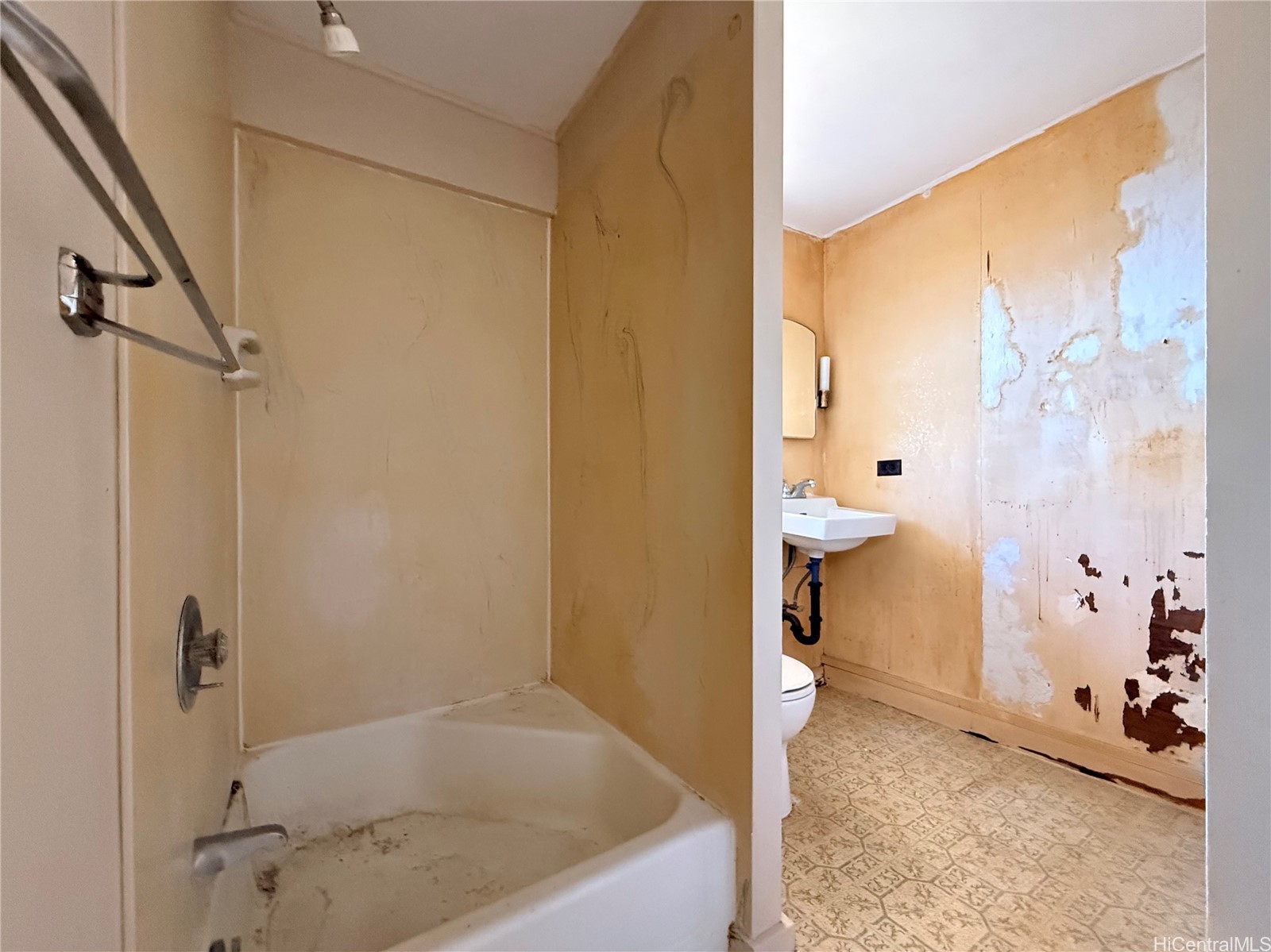 3655 Nihipali Place Property Photo 18