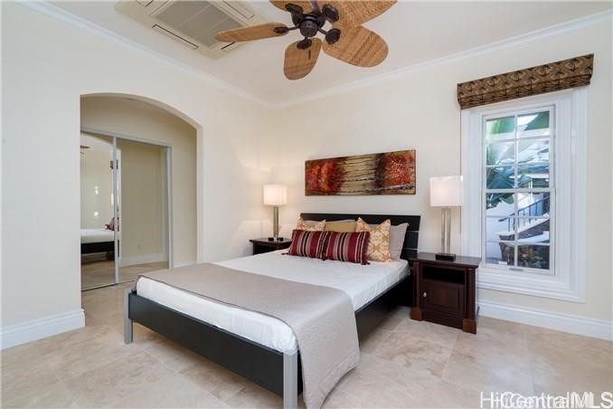 525 Moaniala Street Property Photo 14