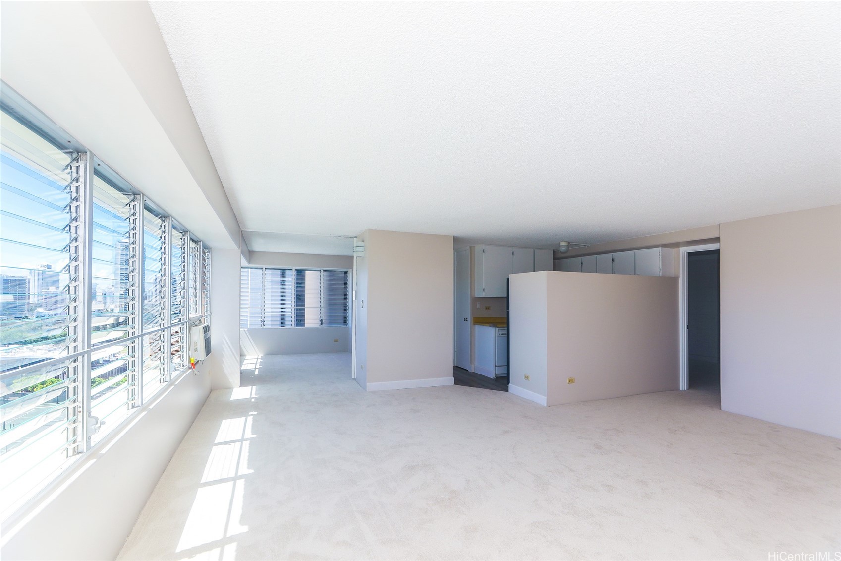 2525 Date Street 1501 Property Photo 4
