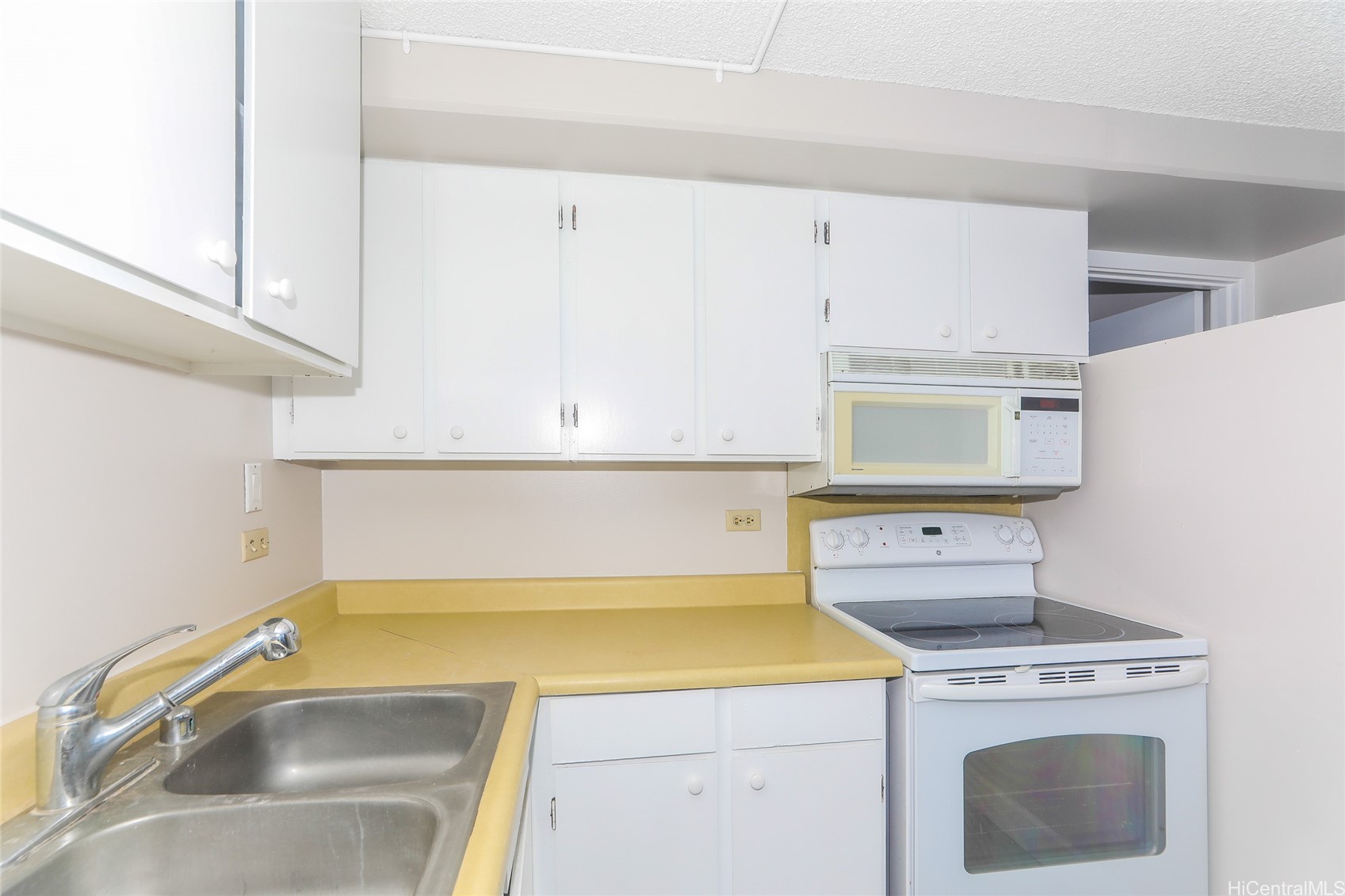 2525 Date Street 1501 Property Photo 8