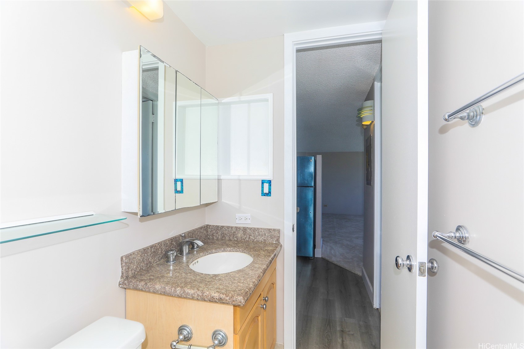 2525 Date Street 1501 Property Photo 20