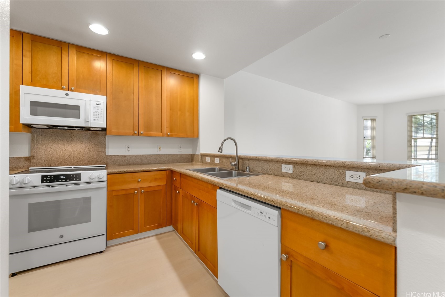 520 Lunalilo Home Road 7104 Property Photo 9