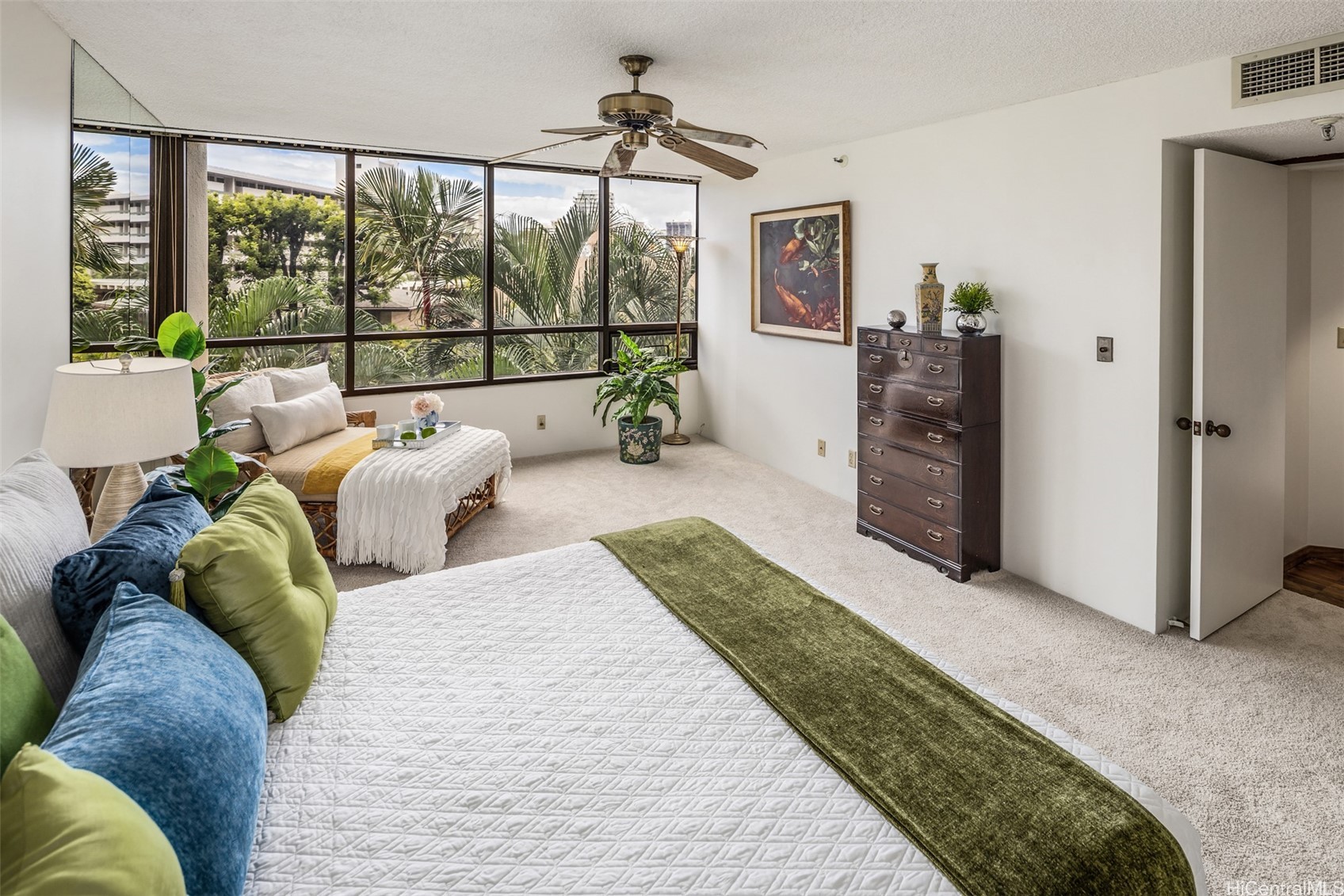 1525 Wilder Avenue 308 Property Photo 4