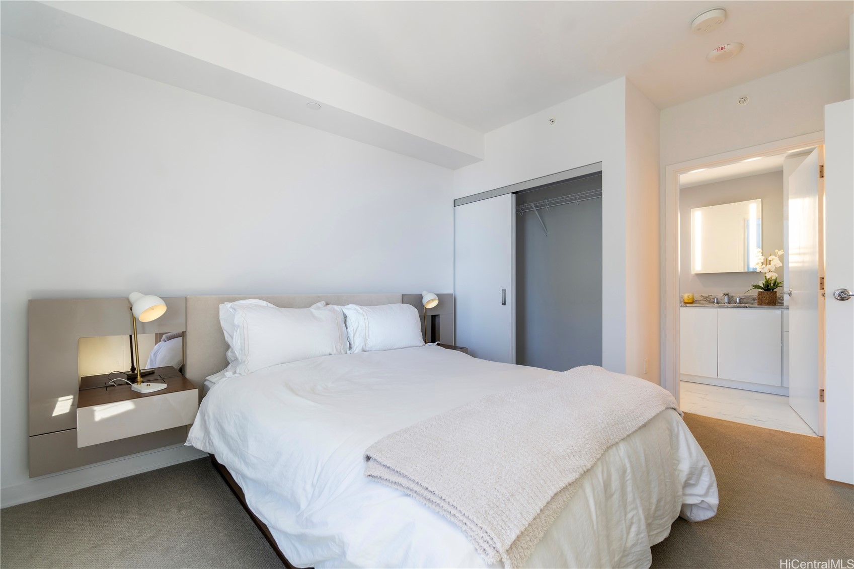 987 Queen Street 3714 Property Photo 15