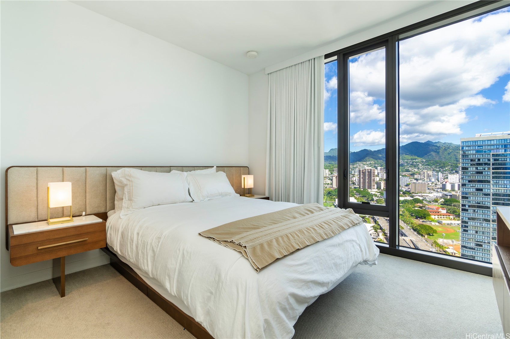 987 Queen Street 3714 Property Photo 17