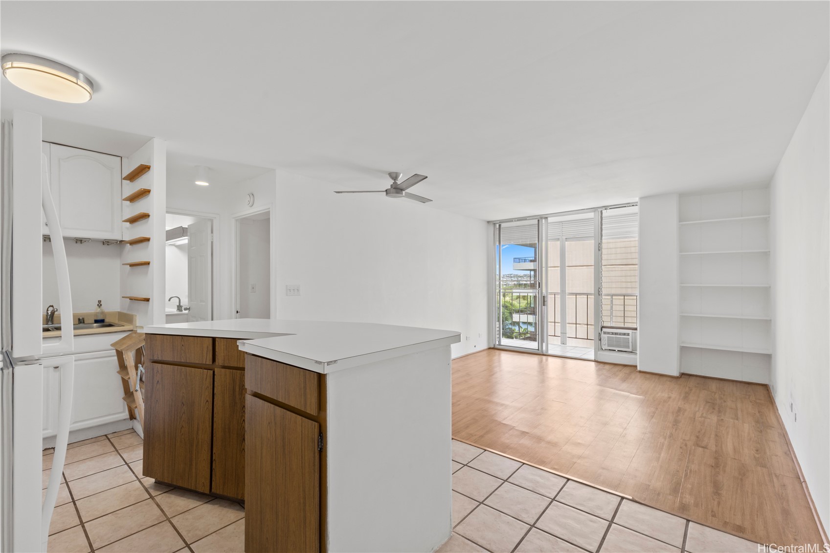 2115 Ala Wai Boulevard 1102 Property Photo 2