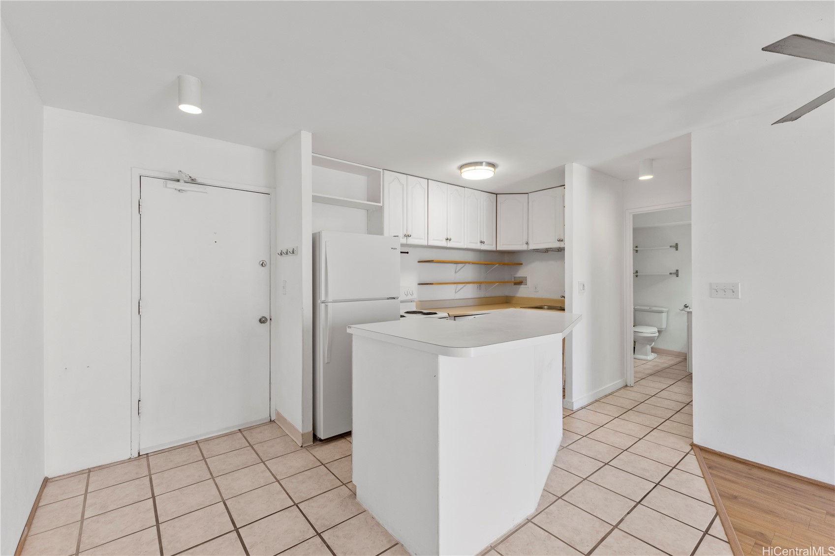2115 Ala Wai Boulevard 1102 Property Photo 4
