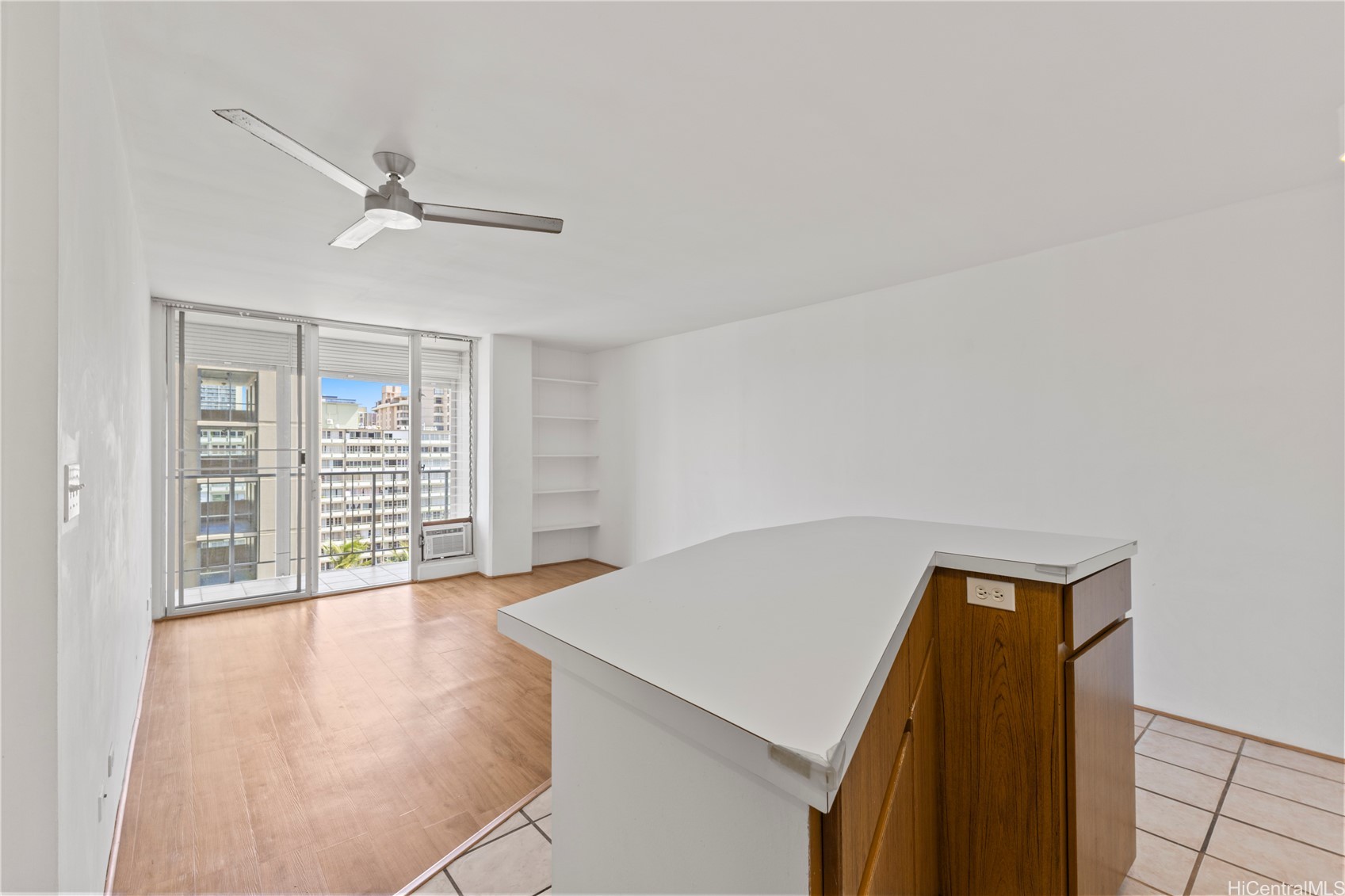 2115 Ala Wai Boulevard 1102 Property Photo 7