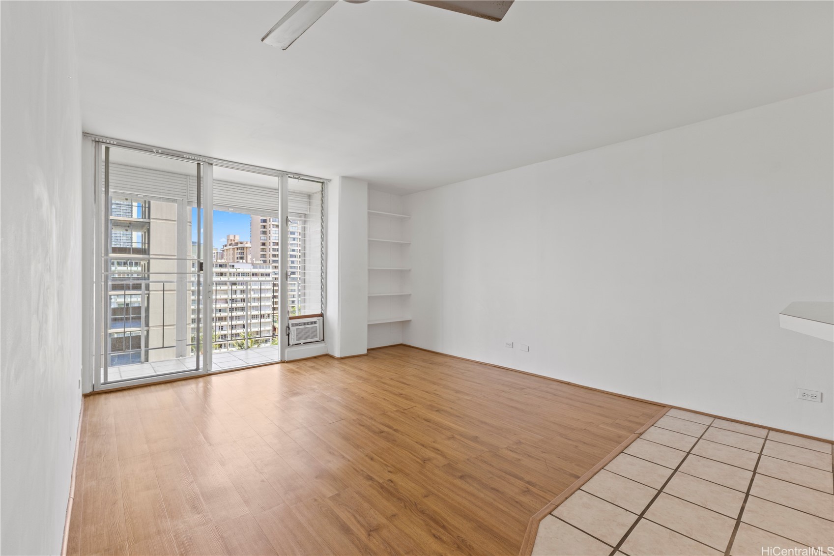 2115 Ala Wai Boulevard 1102 Property Photo 8