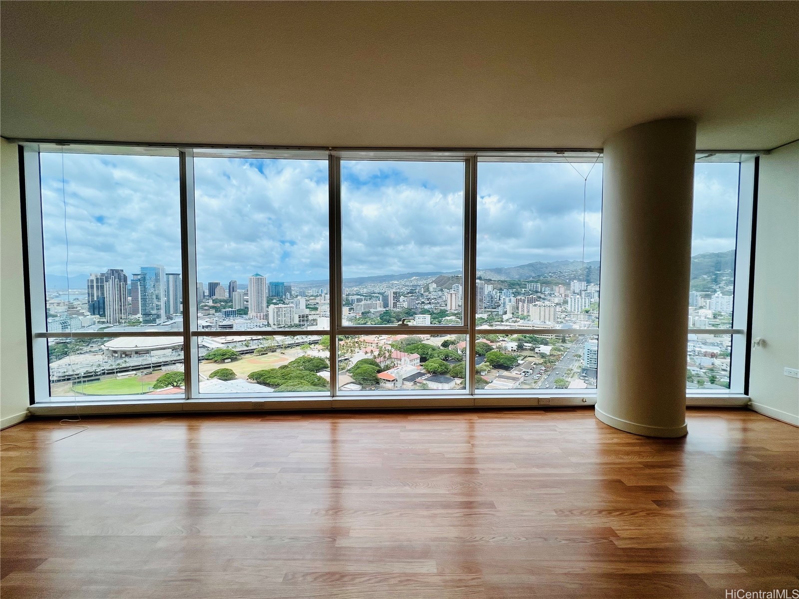 1288 Kapiolani Boulevard I3701 Property Photo 1