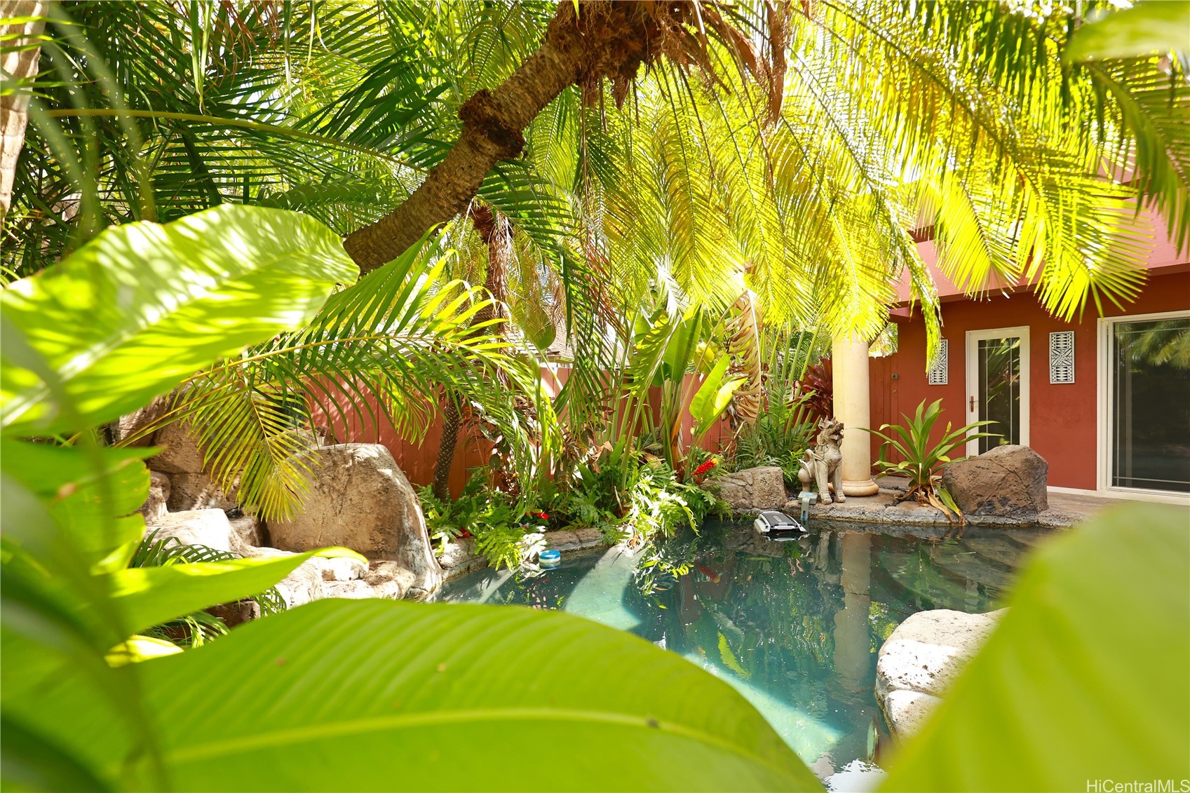 3063 Diamond Head Road Property Photo 4