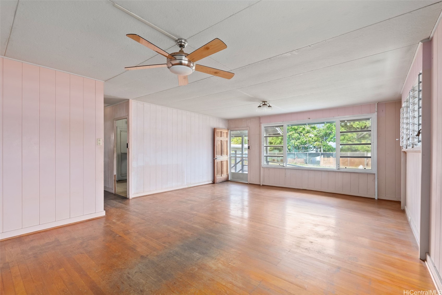 664 Kihapai Street Property Photo 3