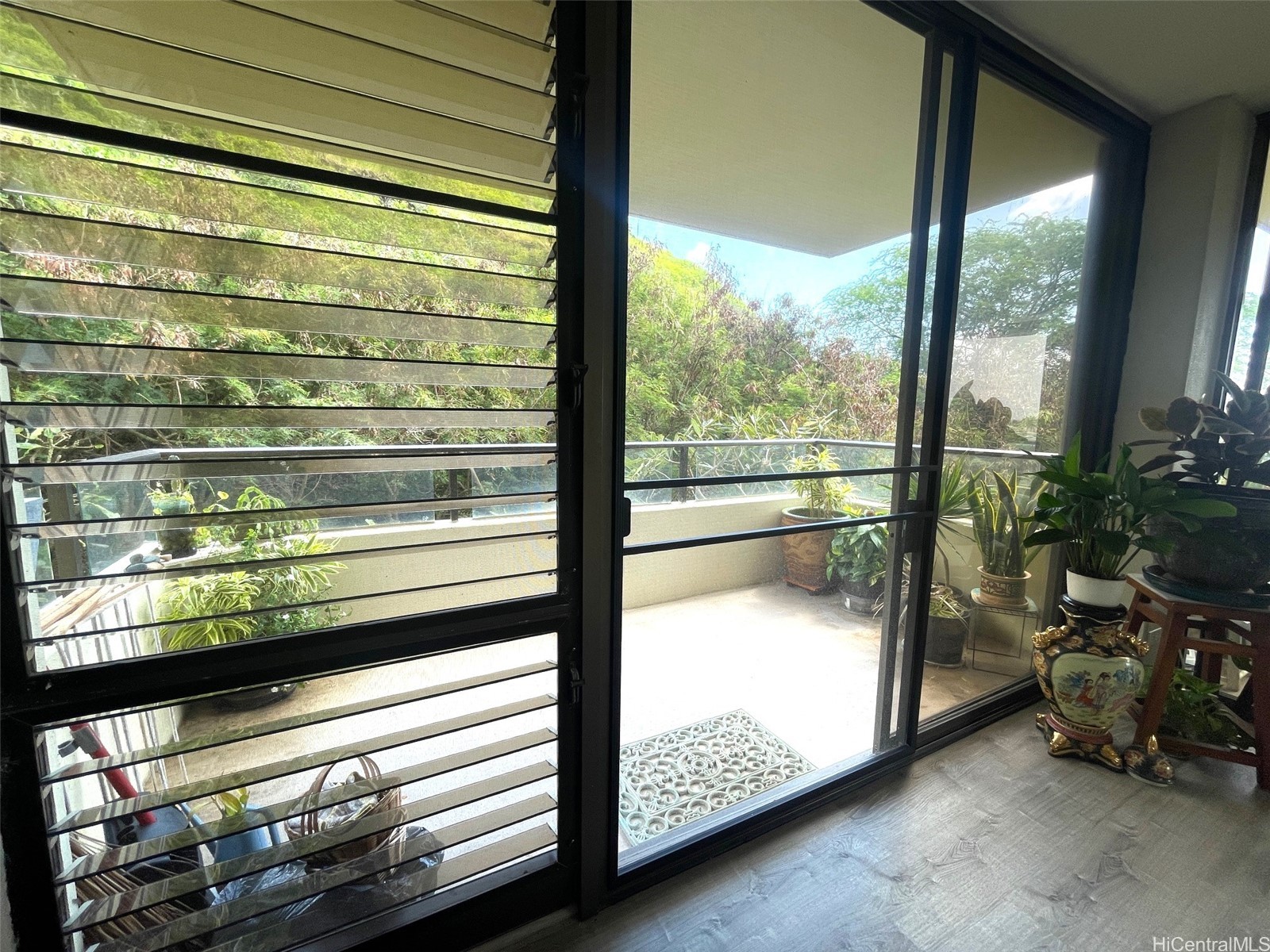 6770 Hawaii Kai Drive 409 Property Photo 7