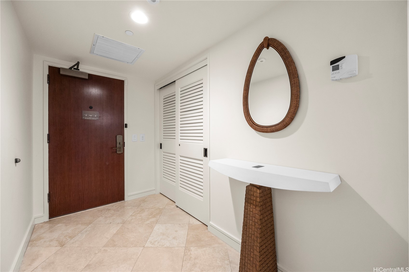 223 Saratoga Road 1402 Property Photo 15