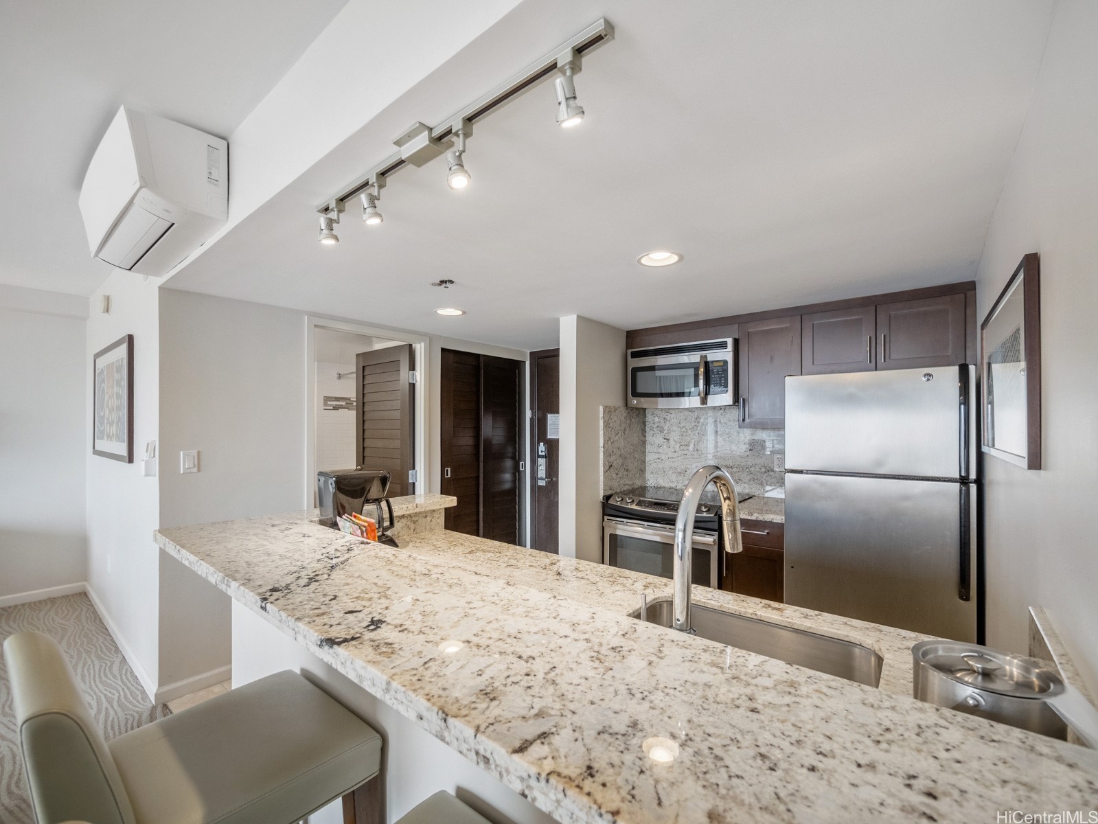 1777 Ala Moana Boulevard 2427 Property Photo 4