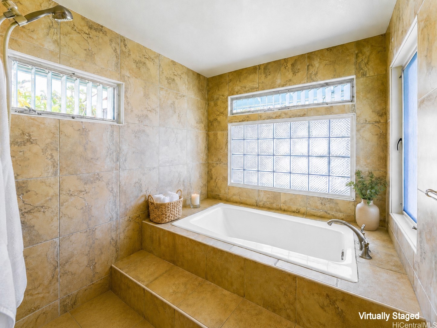 1439 Akuleana Place Property Photo 11