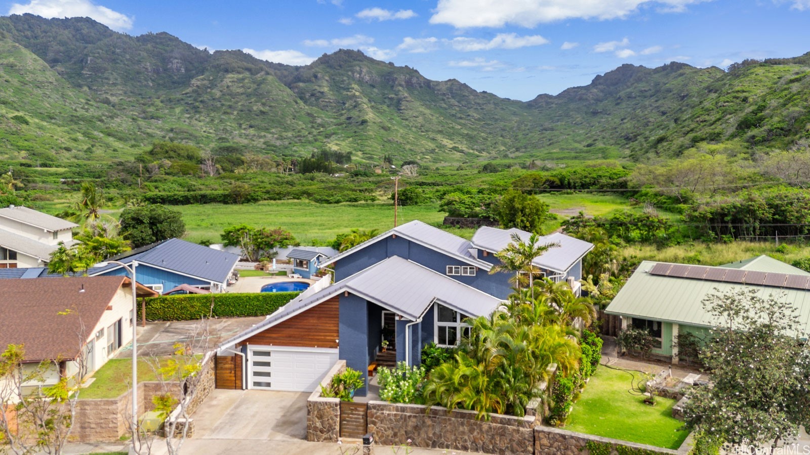 6815 Niumalu Loop Property Photo 2