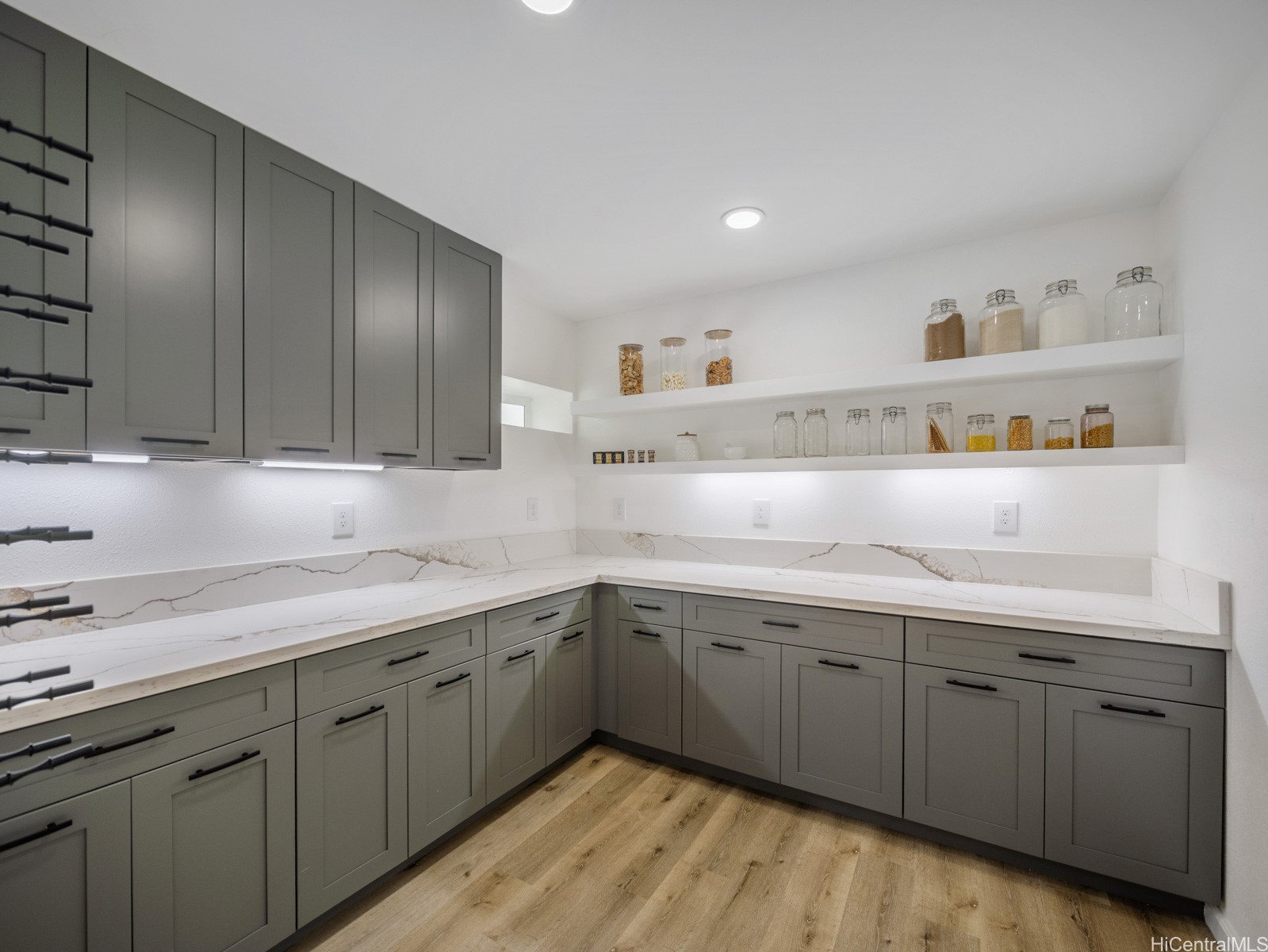6815 Niumalu Loop Property Photo 12