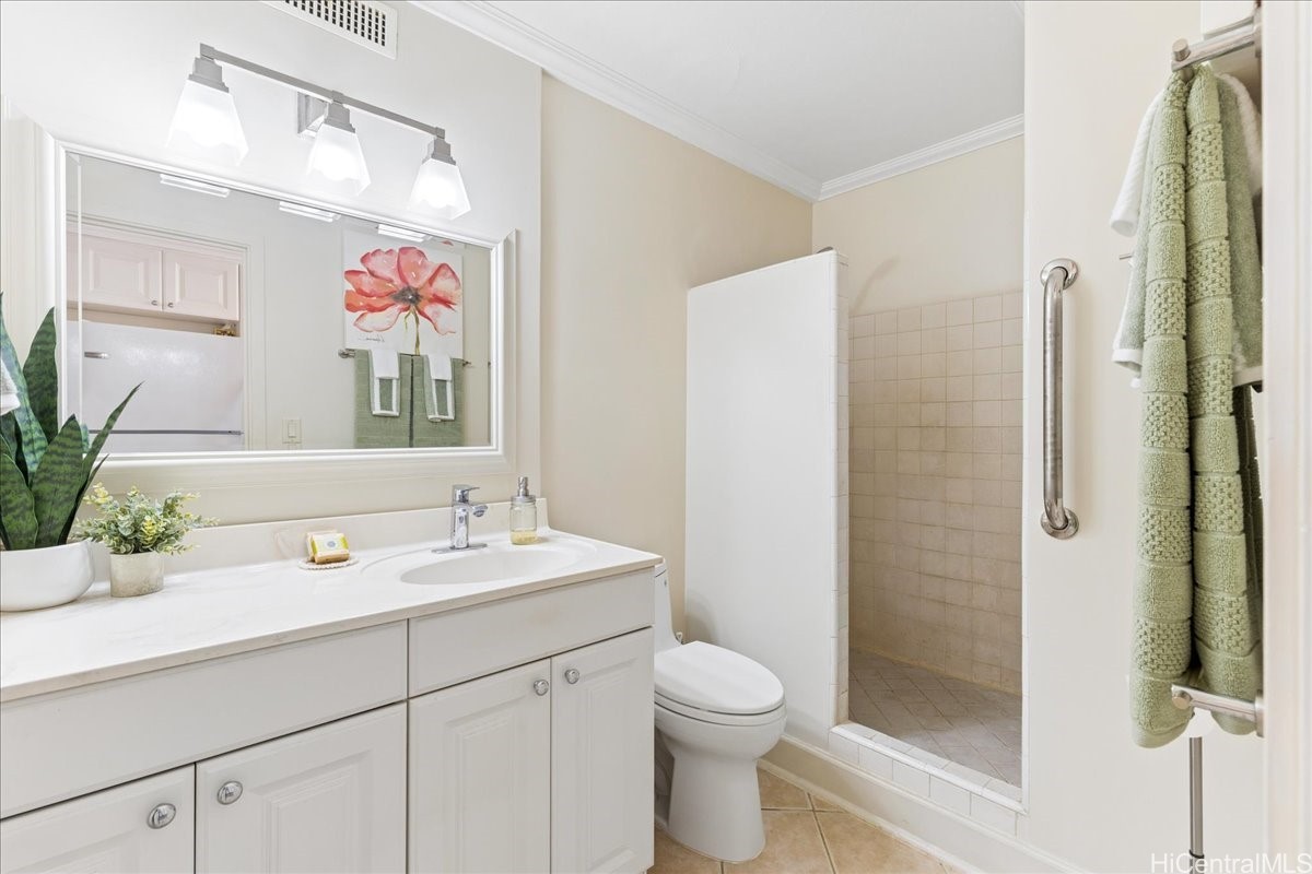 425 Ena Road 1002b Property Photo 9