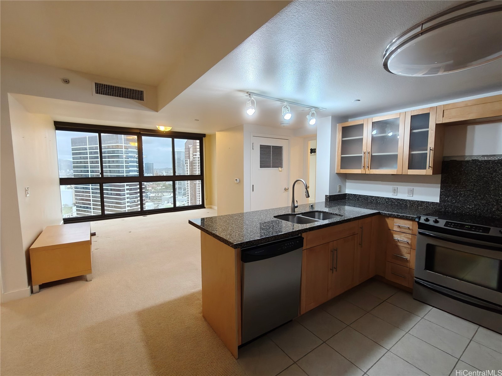 600 Queen Street 3203 Property Photo 2