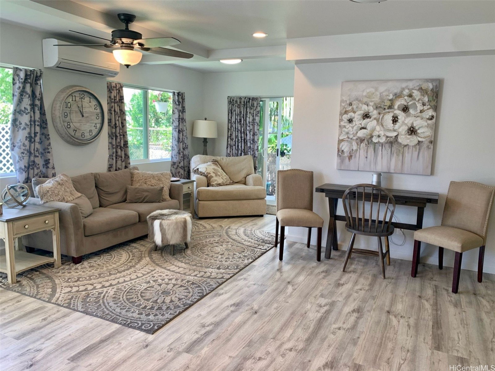 451 Lanae Way Property Photo 3