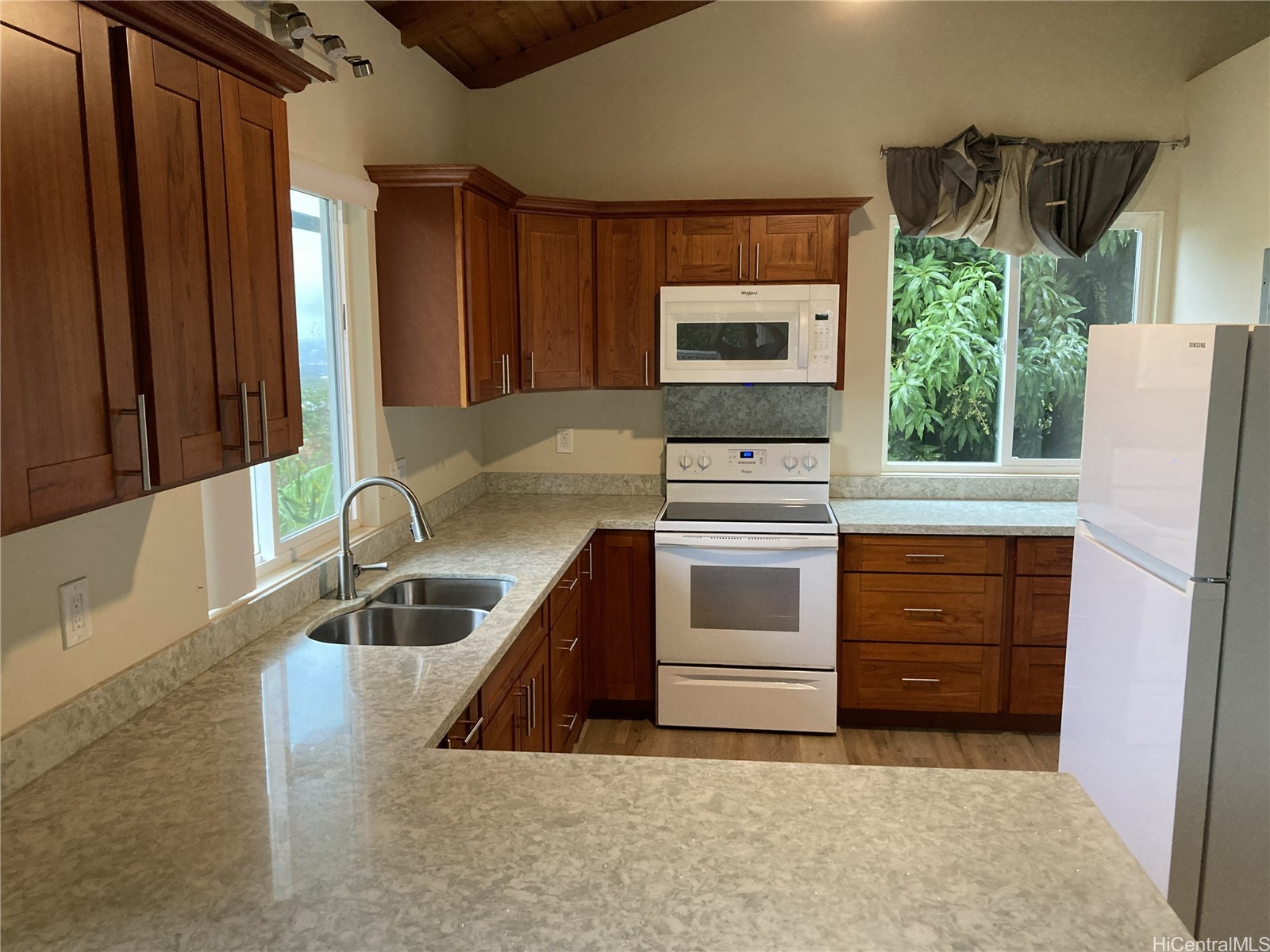 99-633 Aiea Heights Drive Property Photo 7