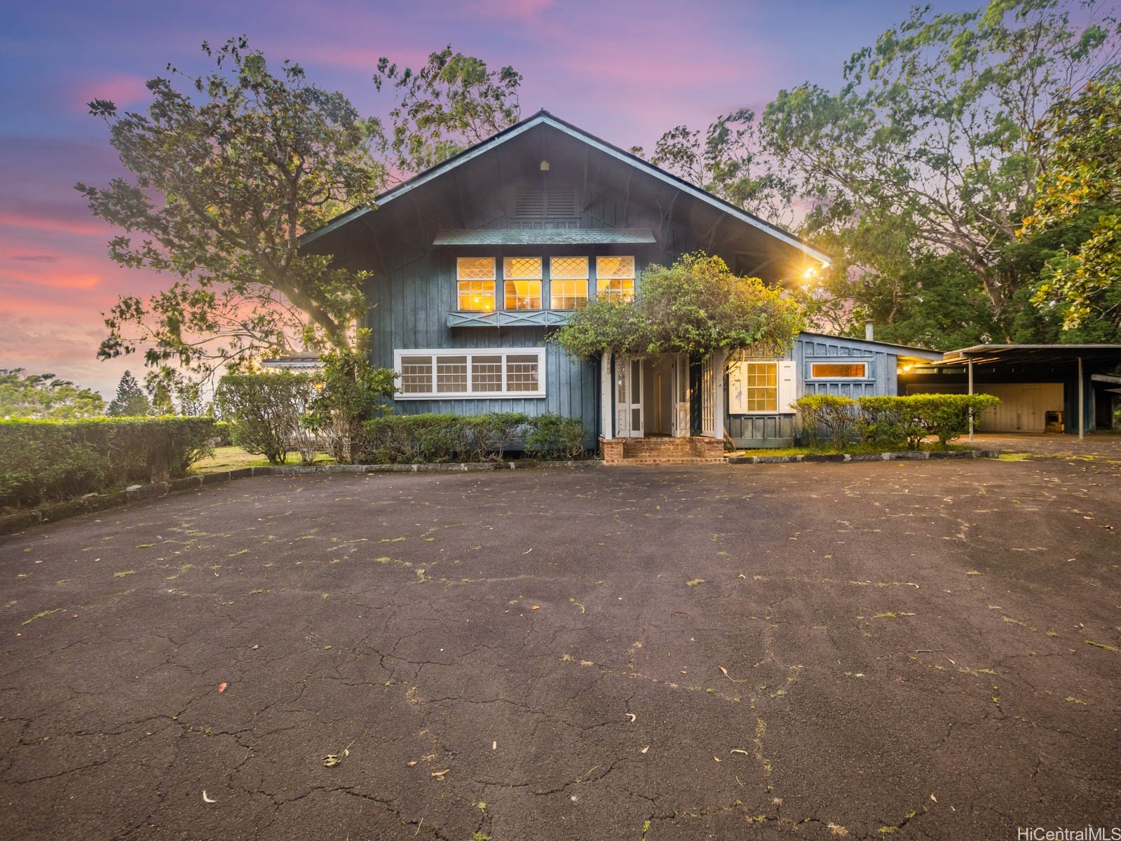 3330 Tantalus Drive Property Photo 8