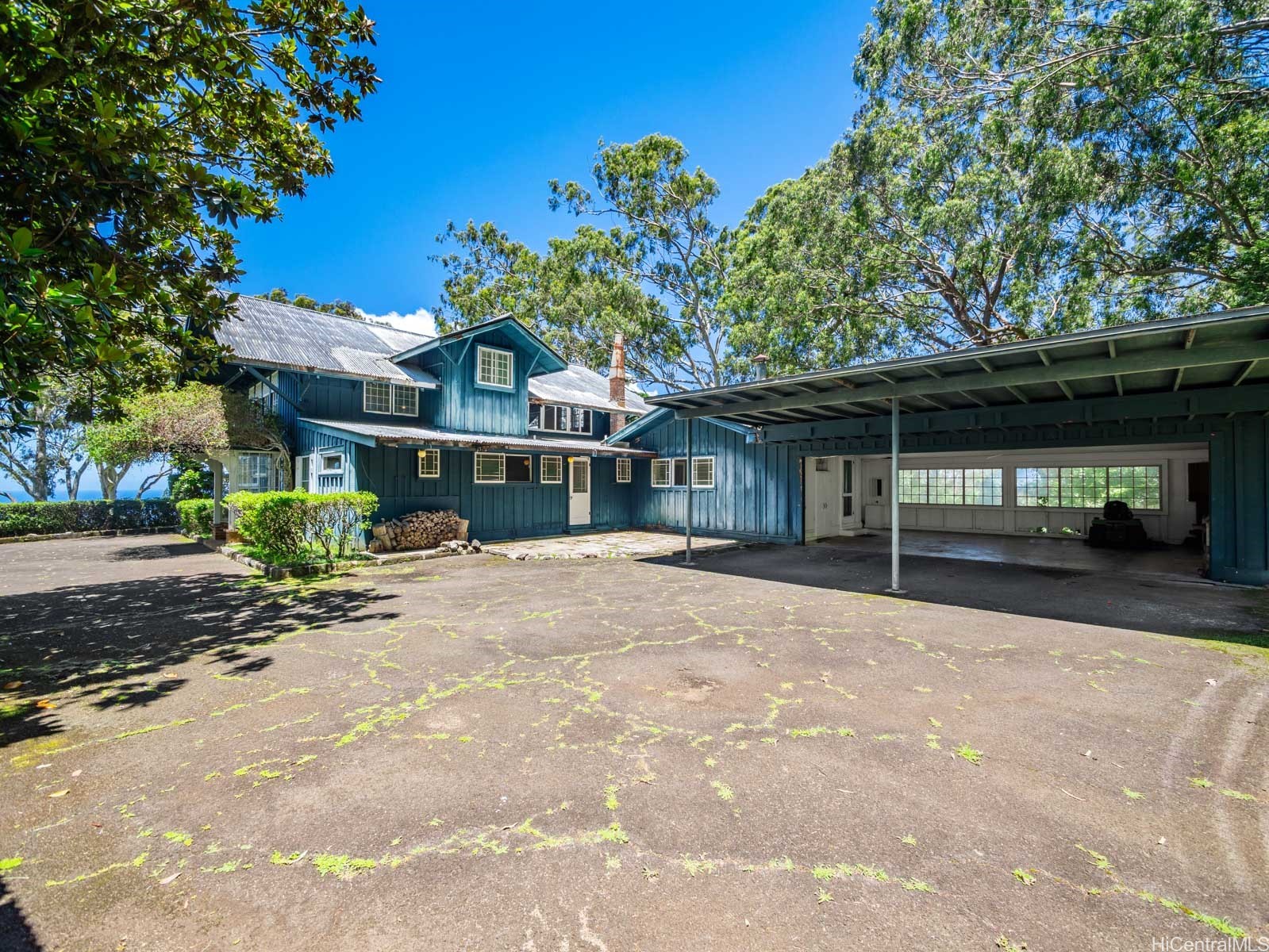 3330 Tantalus Drive Property Photo 9