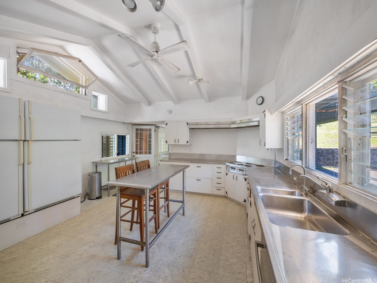 3330 Tantalus Drive Property Photo 18