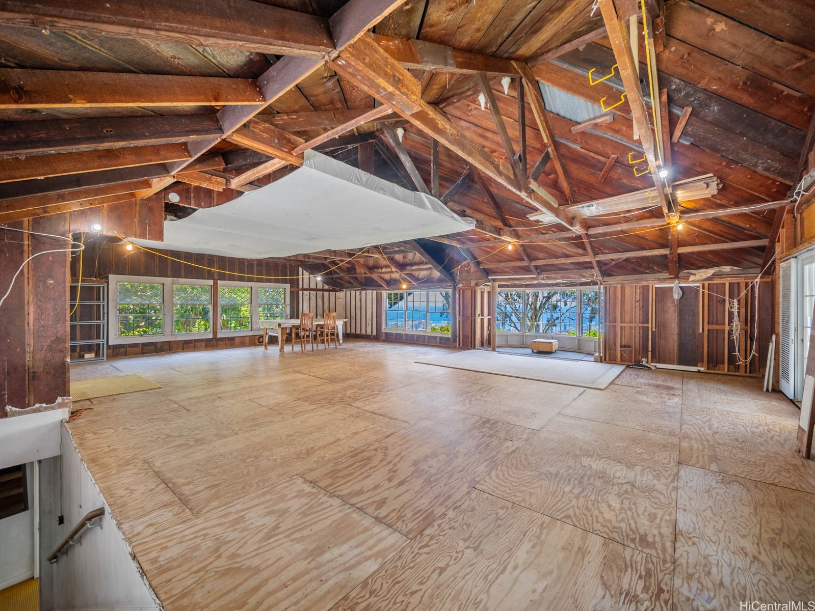 3330 Tantalus Drive Property Photo 20