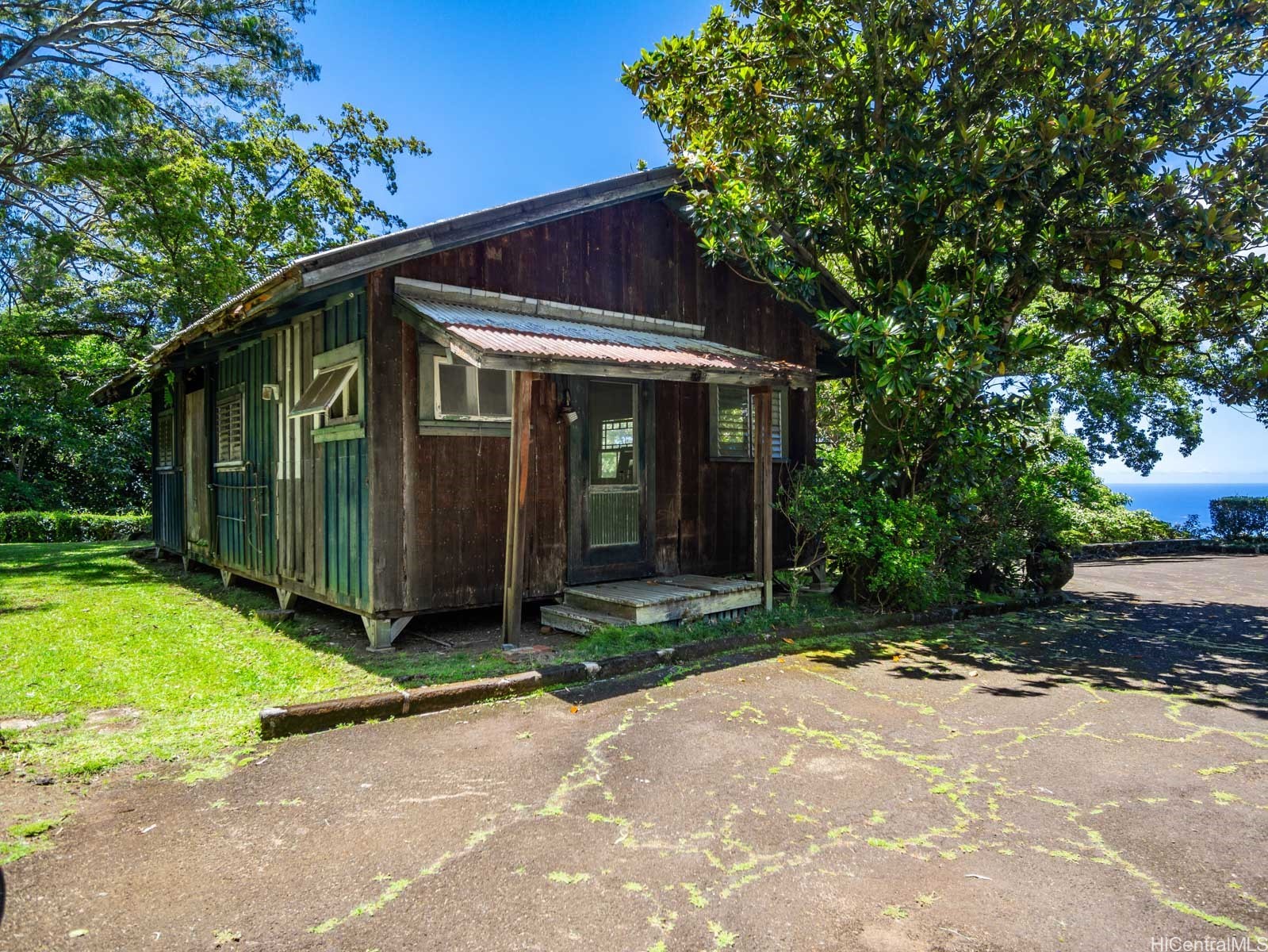 3330 Tantalus Drive Property Photo 22