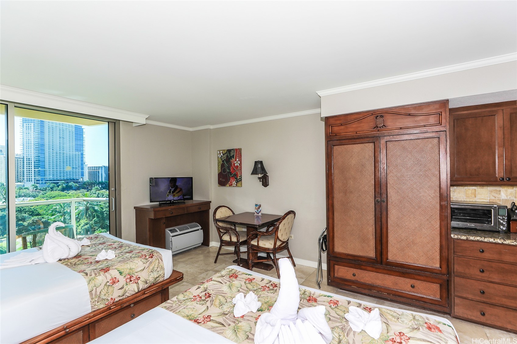 2045 Kalakaua Avenue 509 Property Photo 4