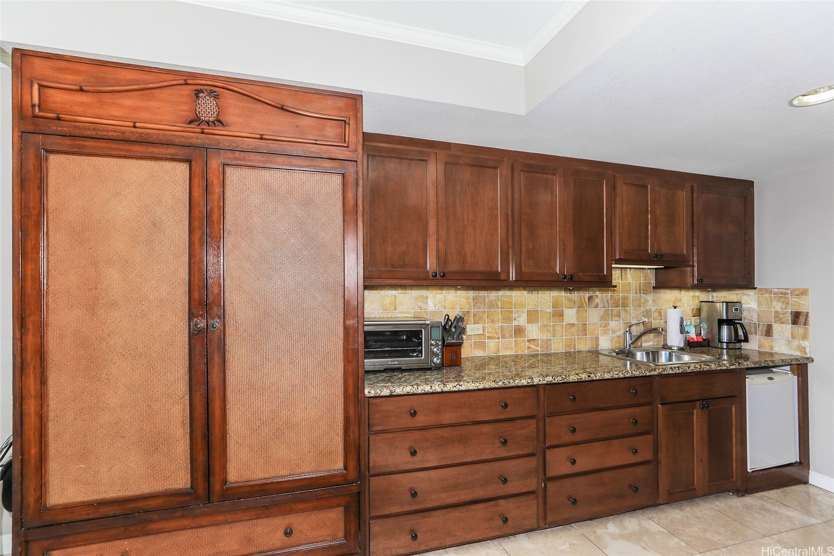 2045 Kalakaua Avenue 509 Property Photo 6