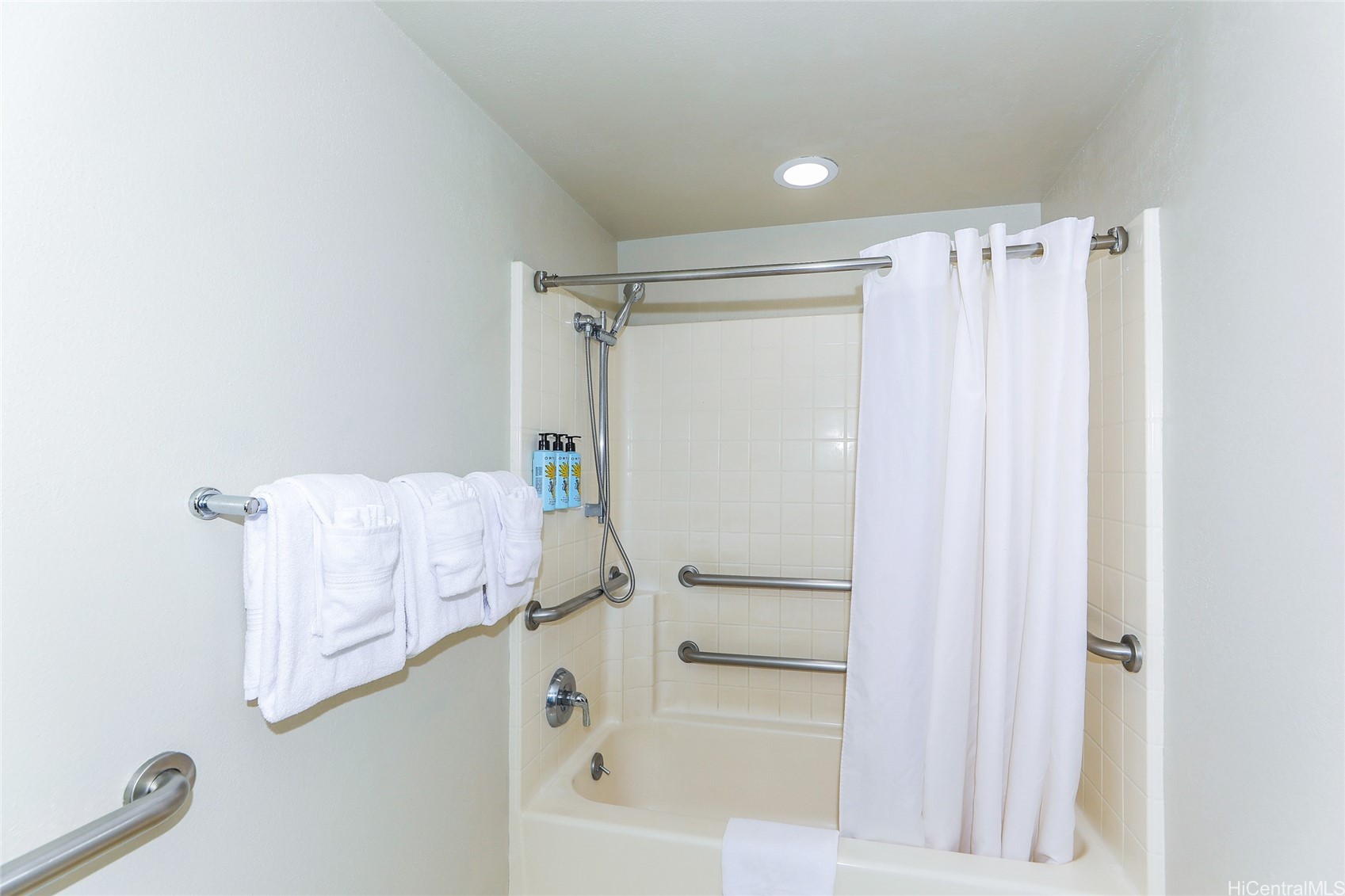 2045 Kalakaua Avenue 509 Property Photo 12
