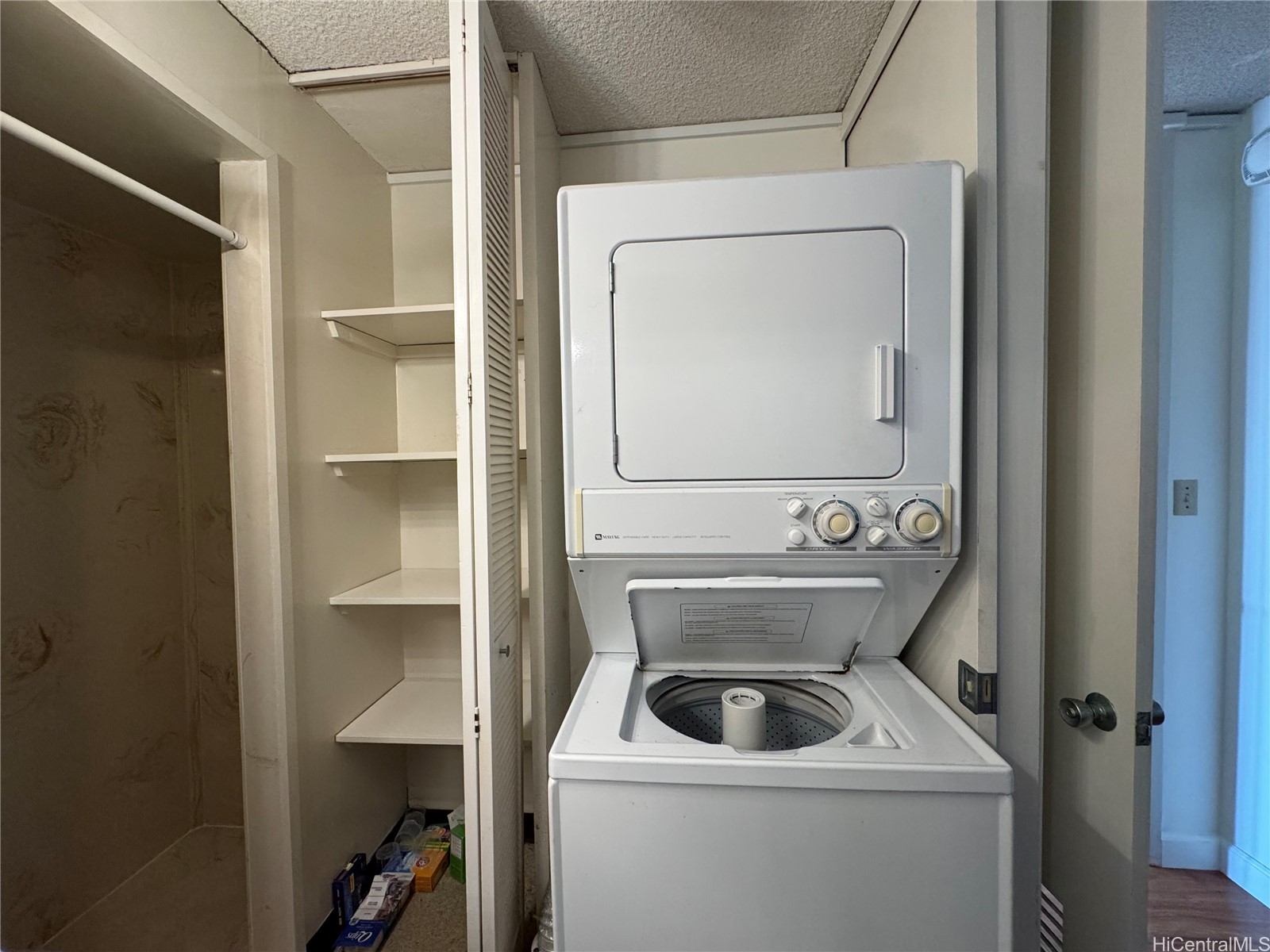 1515 Ward Avenue 1003 Property Photo 6