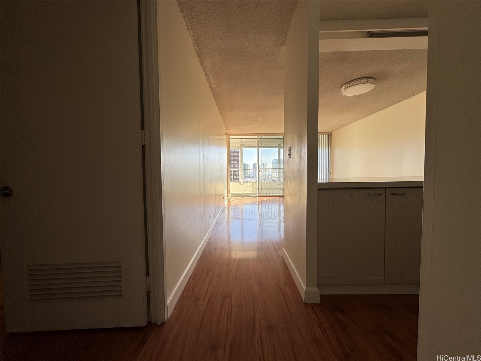 1515 Ward Avenue 1003 Property Photo 8