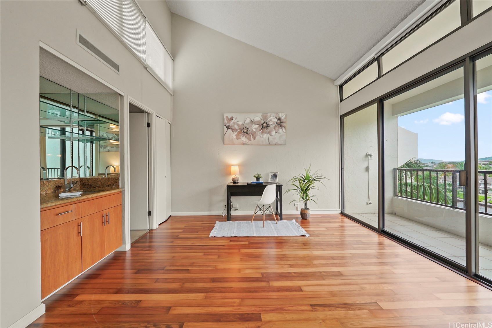 500 Lunalilo Home Road 26d Property Photo 9